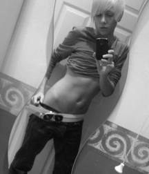 Cute boys 03 58b1eb0b703c7.jpg