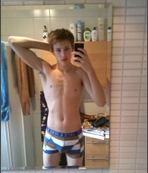 Cute boys 03 58b1eb110d352.jpg