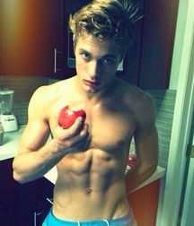 Cute boys 03 58b1eb2ddb77e.jpg