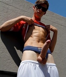 Low Angle 5ce4abfc65bf1.jpg