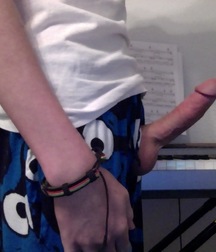 Solo Horny Boys 7 58623bebf0f75.jpg