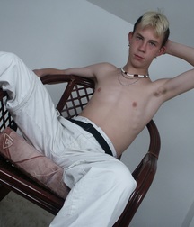 Benny 586ad4c04e67e.jpg