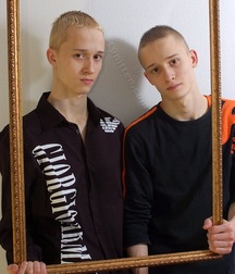 Aaron & Artur 586bfdb470dc1.jpg