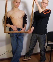 Aaron & Artur 586bfdbf496f5.jpg