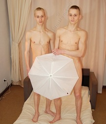 Aaron & Artur 586bfe8373b2d.jpg