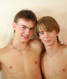 Eric & Leo 586c1da03742d.jpg