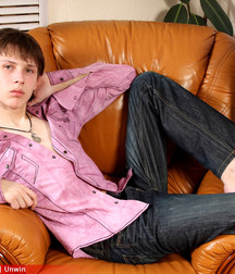 Uploaded by:astoriabum 595d825f9d351.jpg