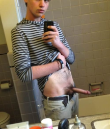 Hot Selfie-Boys.... 5cdda928baf43.png