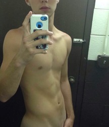 Hot Selfie-Boys.... 5cdda92d67642.jpg