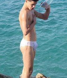 Swim Wet 56893e2cad62e.jpg