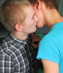 *****BEN & RON*** 5835d3ff080f2.jpg
