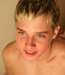 *****ADRIANOV** 584d8091bf2c0.jpg