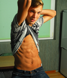(1) Boys,Boys,Boys 5a903d5b51f99.jpg