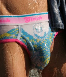 Wet bulge 5cca0d5fd3943.jpg