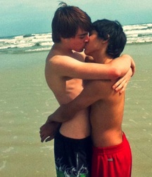 Two... 5cd752c0ac34e.jpg