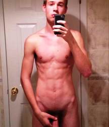 Selfie boys 5ba4a8ff4a567.jpg