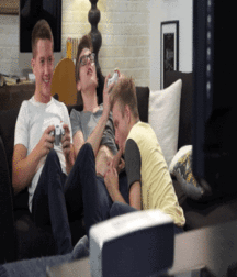 Hot Gifs 593039a0c3a21.gif