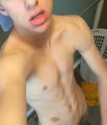 Even More Random Hot Boys 5958f9a6065cc.jpg