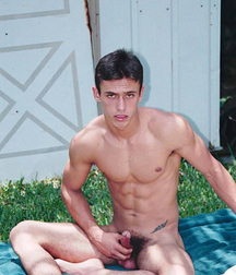 Hot Boys 2 5a463c00a2436.jpg