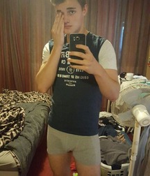 Hot Boys 15 5a53883ad5c58.jpg