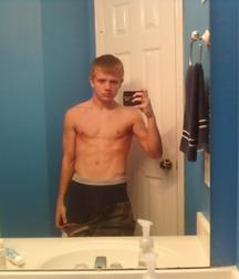 Hot Boys 17 5a53890d7bd16.jpg