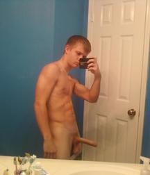 Hot Boys 17 5a5389112ddc8.jpg