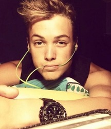 Hot Boy's Club 11 5a7ae43d1ffba.jpg