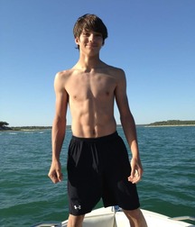 Hot Pics 5bb3655823c54.jpg