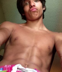 Hot Pics 5bb3655ca4735.jpg