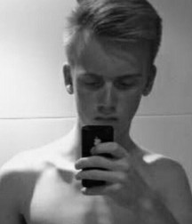 Hot Pics 5bb366023e270.jpg