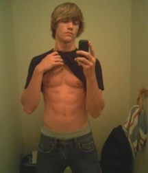 Hot Pics 2 5bb4dcef8af0f.jpg
