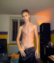 Hot Pics 6 5bb8bc697b501.jpg