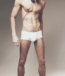 Hot Pics 10 5bbca77ccd483.jpg