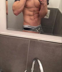 Hot Pics 15 5bc0939886f86.jpg