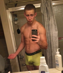 Yummy Boys 10 5be5910d1a16d.jpg