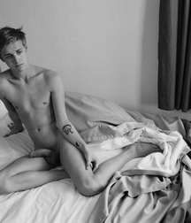 Yummy Boys 12 5be595b8eefb5.jpg