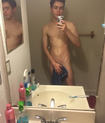 Gay Tube Amature Selfie Twink Porn and Gay Tube Images 18 5d00f22fcbb37.jpg