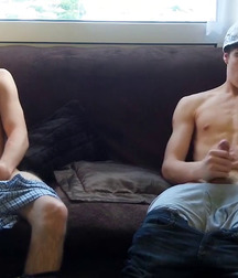 Plenty Of Twinks 2 5dc2d76f9ba2e.jpg