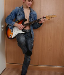 Aaron Vol. 2 59bf3b37032c6.jpg