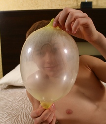 Aaron Vol. 4 59d43c00bb90b.jpg