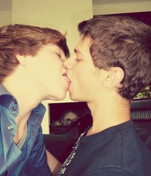 Loving boys 5d5e498469da3.jpg