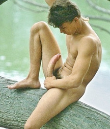Nakedness 57797c16aee75.jpg