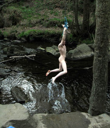 Nudists 57ab60898daab.jpg