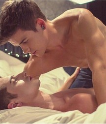 Boys Kissing 57bdfccbb6a08.jpg