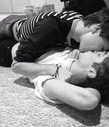 Boys Kissing 57bdfcd118889.jpg