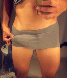 Boys with A Buldge 57d5d33943055.jpg