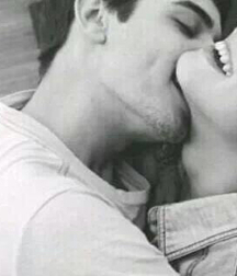 Boys Kissing 57d62a458e0a2.jpg