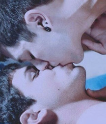 Boys Kissing 57d62a46ef719.jpg