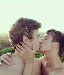 Boys Kissing 57d62a4c67f31.jpg