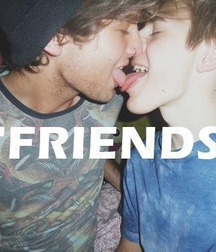 Boys Kissing 57d62a57b26f8.png